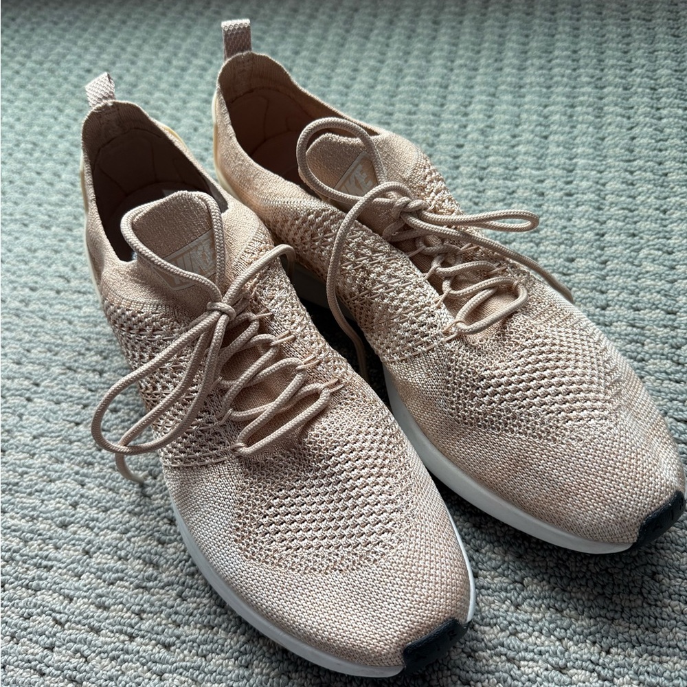 Women’s Nike Air Zoom Flyknit Sneakers